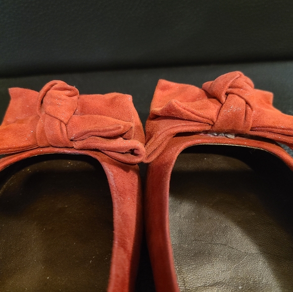 AGL Shimmering Red Suede Ballet Flats with Double Bow, Size 35.5 - Picture 12 of 14